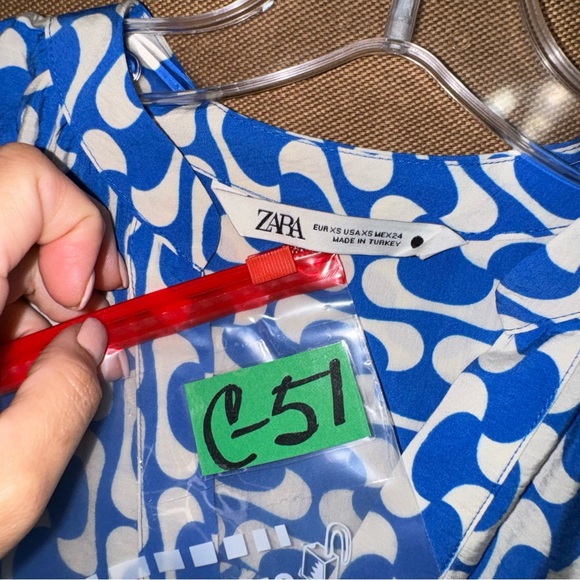 Zara Blue/White Geometric Belted Mini Dress Size XS
Excellent Condition - Picture 9 of 16